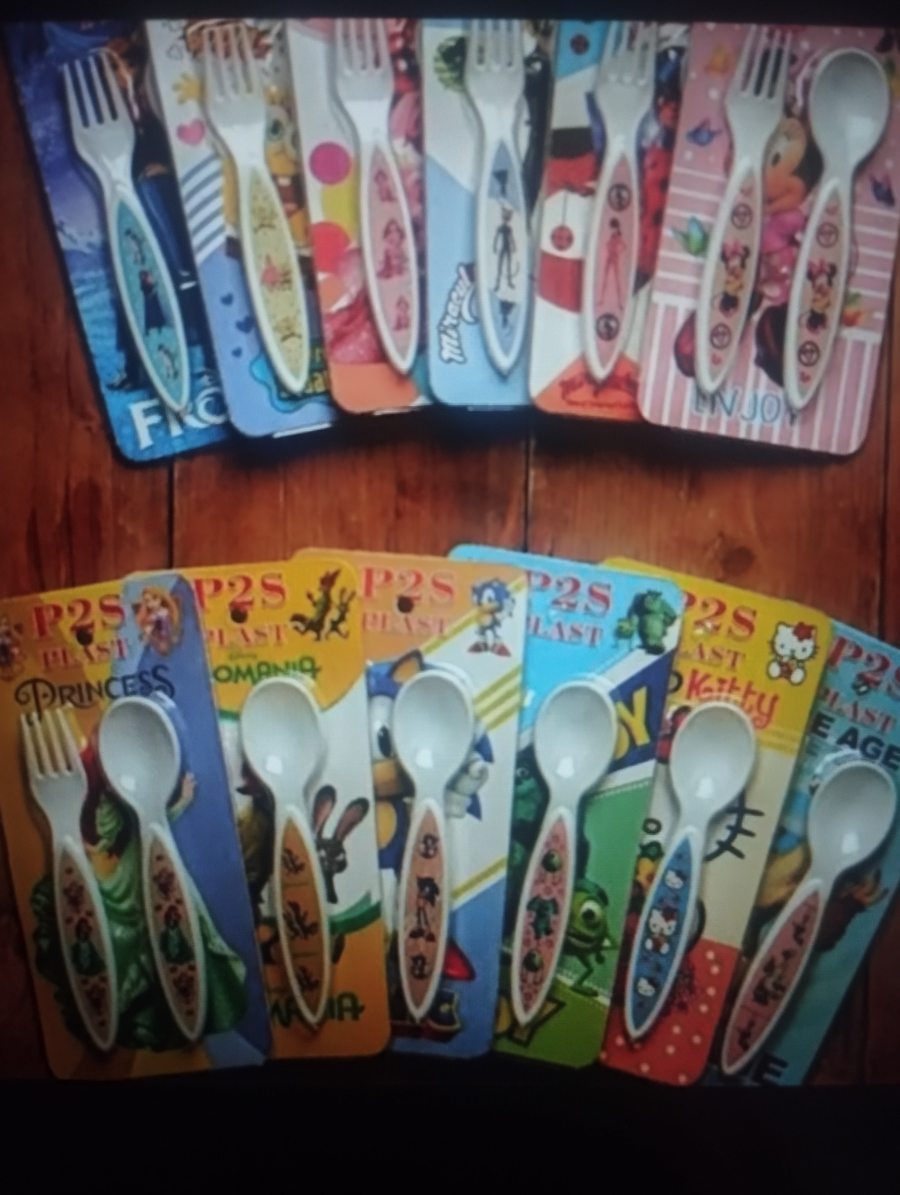 قاشق چنگال رو کارتی